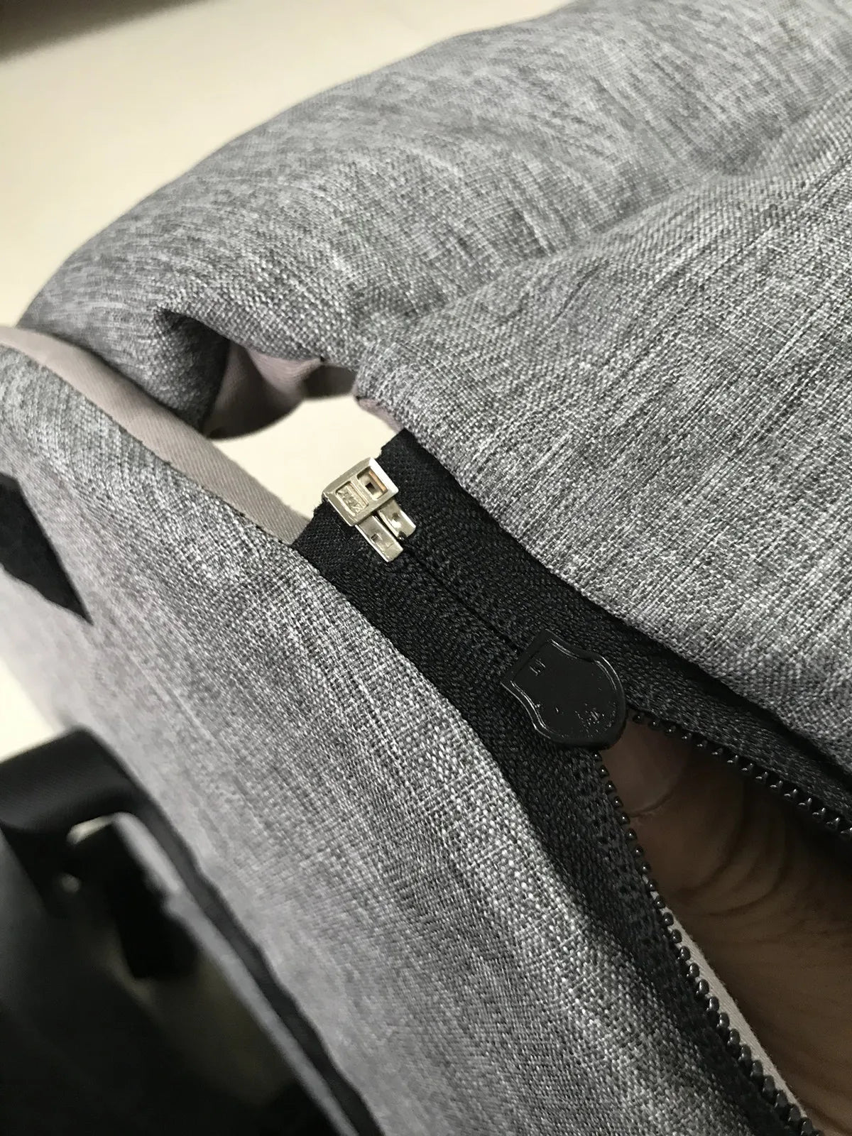 Dog Car Seat for Small Dog Center Console Seat Pet Booster Seat for Car Puppy Portable Dog Carrier for Cats Safety Travel Bag